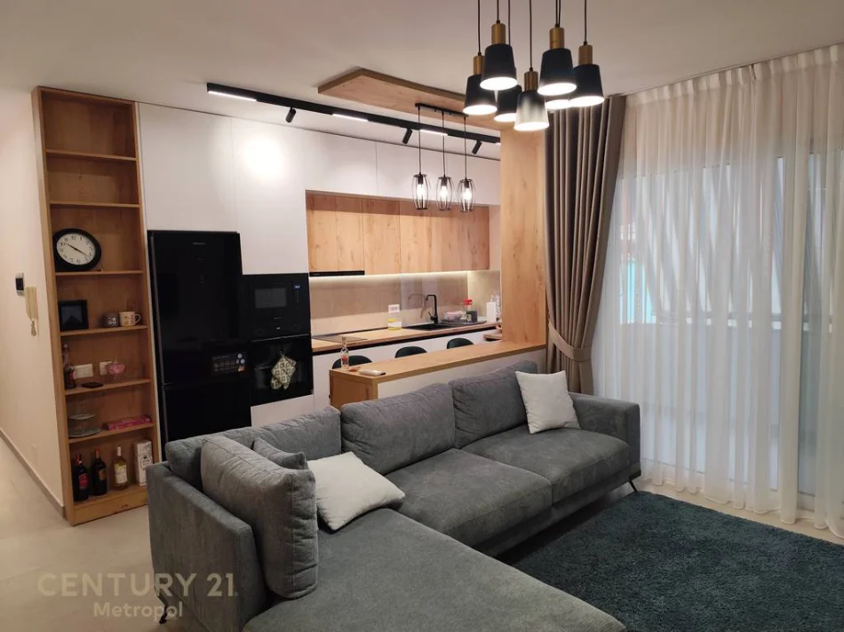 Tirane, jepet me qera apartament 1+1+Aneks+Ballkon Kati 3, 79 m² 750 € 