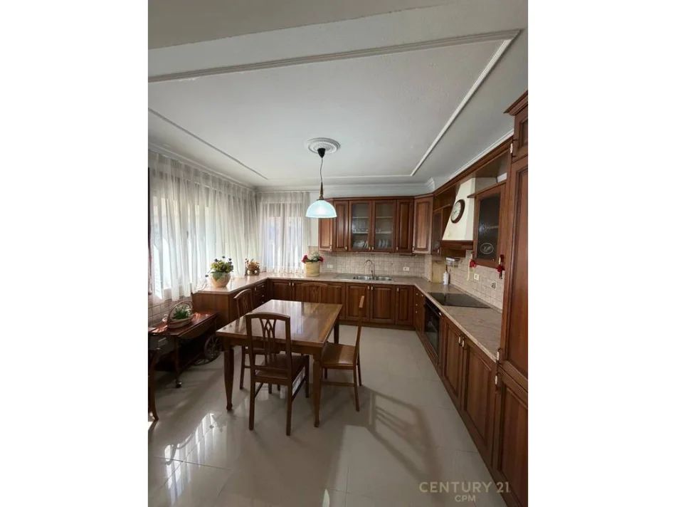 Tirane, jepet me qera apartament 2+1+Aneks+Ballkon Kati 7, 120 m² 1.200 € 