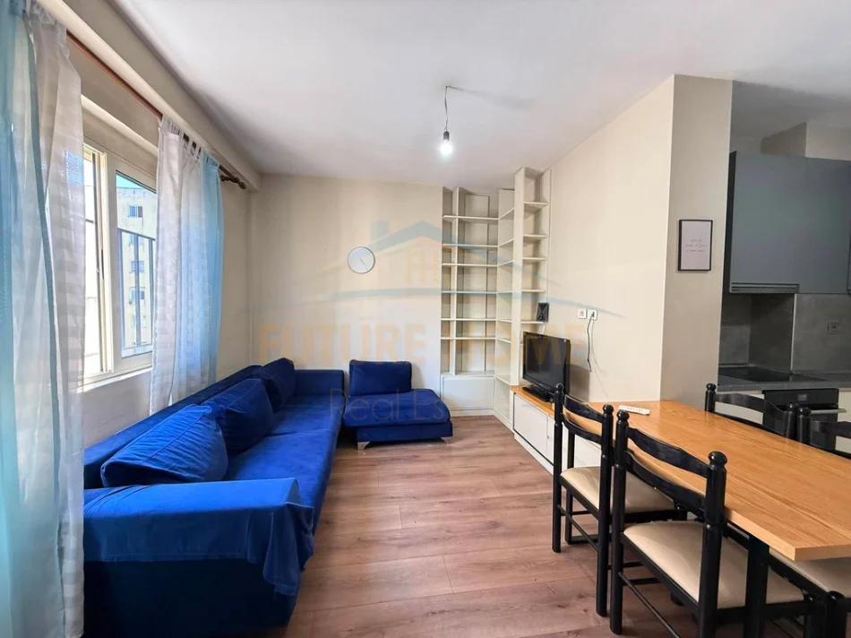 Tirane, shitet apartament 1+1 Kati 5, 55 m² 105.000 € (Misto mane)