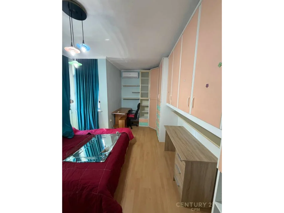 Tirane, jepet me qera apartament 2+1+Aneks+Ballkon Kati 7, 120 m² 1.200 € 