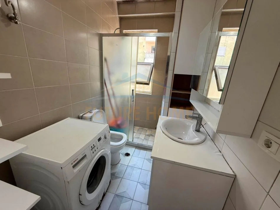 Tirane, shitet apartament 1+1 Kati 5, 55 m² 105.000 € (Misto mane)