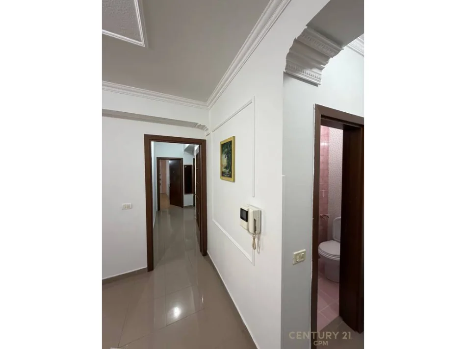 Tirane, jepet me qera apartament 2+1+Aneks+Ballkon Kati 7, 120 m² 1.200 € 