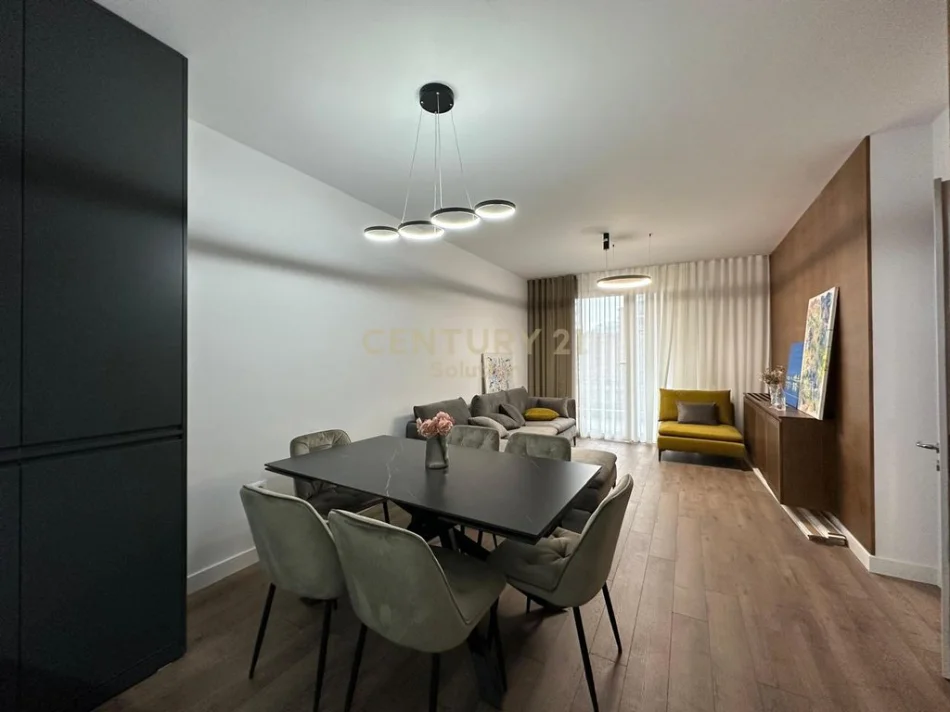 Tirane, jepet me qera apartament 2+1+Aneks+Ballkon Kati 3, 109 m² 700 € 