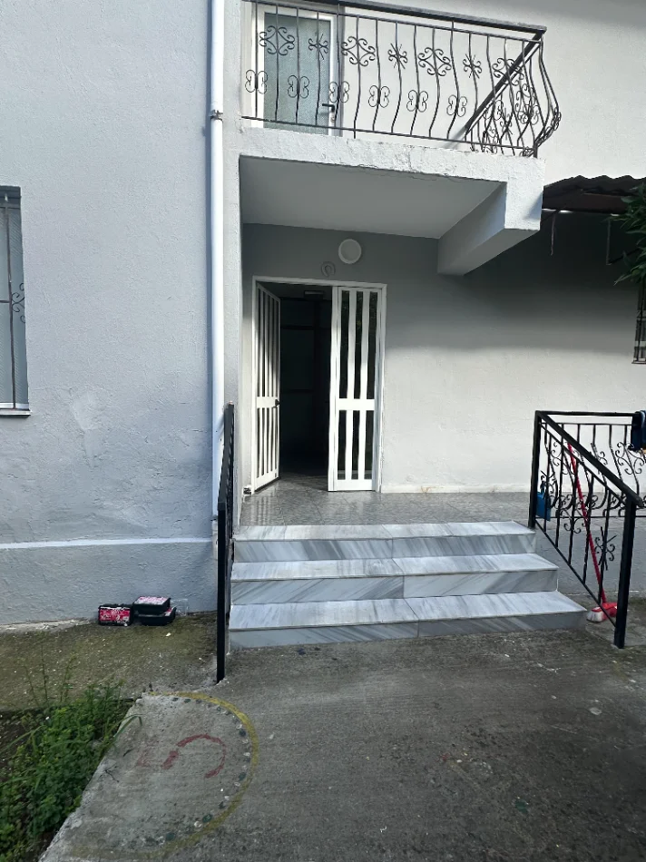 Tirane, Jepet me Qera shtepi 1+1 Kati 0, 42.000 Leke