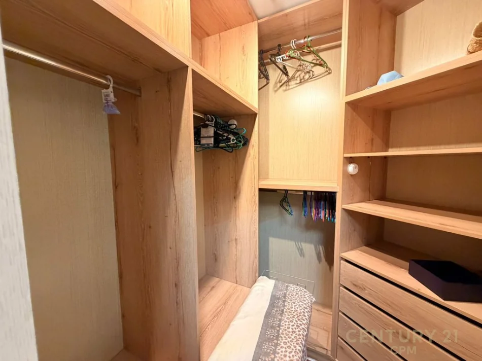 Tirane, jepet me qera apartament 2+1+Aneks+Ballkon Kati 2, 100 m² 700 € 