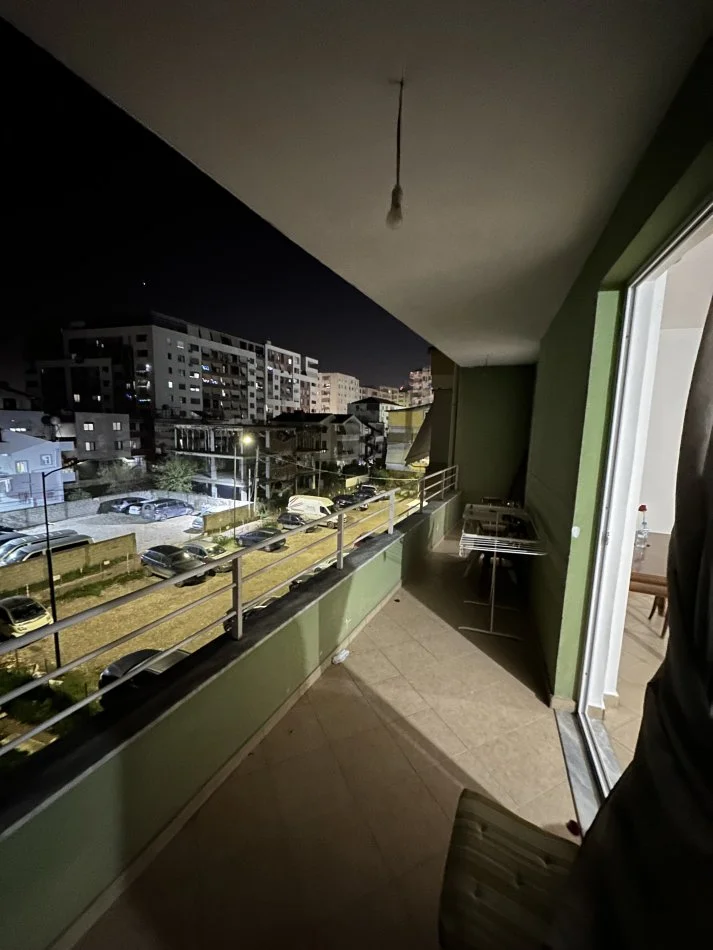 Tirane, jepet me qera apartament 2+1 Kati 2, 100 m² 450 € (Astir ,Vila L ,Mbrapa Bar Sorriso)