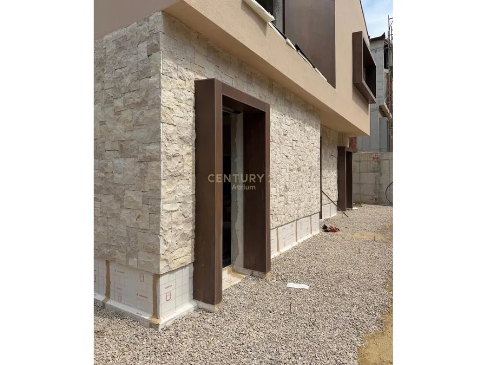 Tirane, shes Vile 2+1 Kati 2, 439 m² 550.000 € (Lunder)