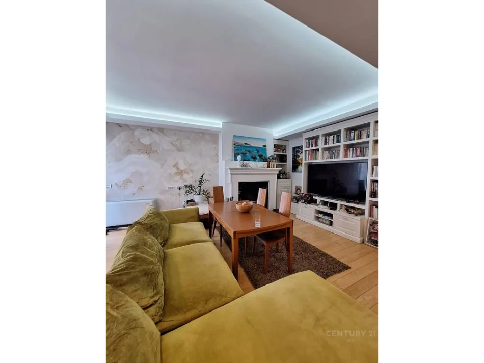 Tirane, jepet me qera apartament 2+1+Aneks+Ballkon Kati 3, 128 m² 1.200 € (Him kolli)