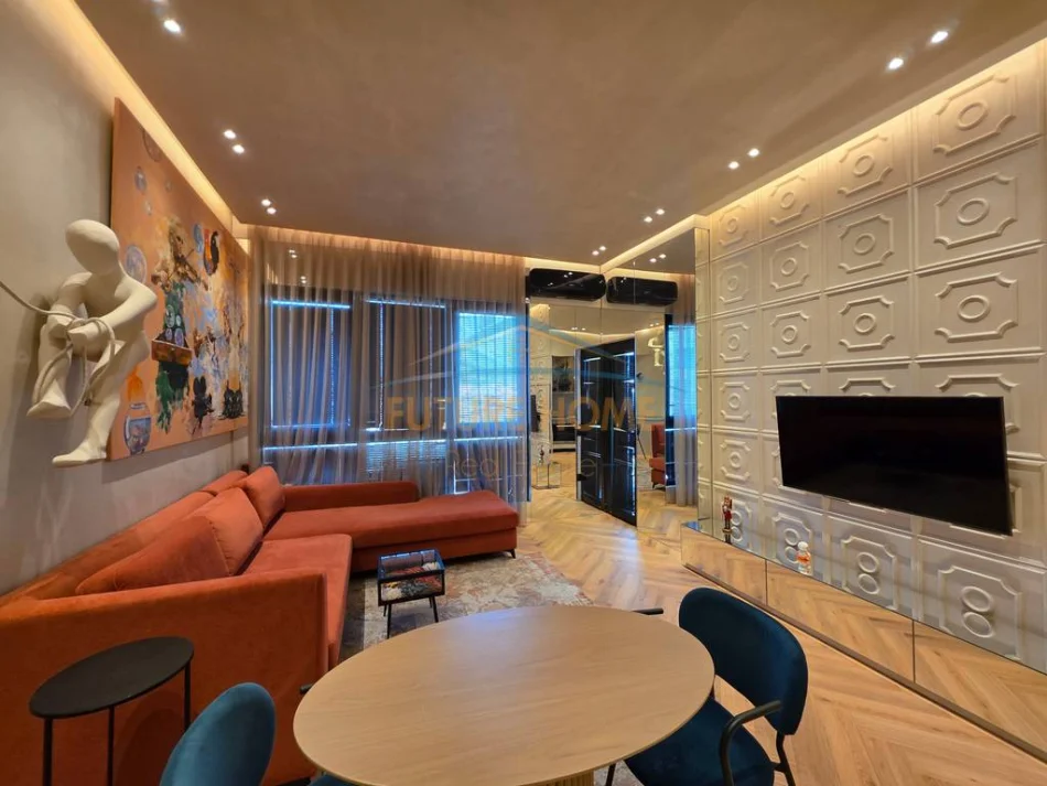 Tirane, jepet me qera apartament 1+1 Kati 6, 65 m² 1.000 € (Komplesi squared 21)