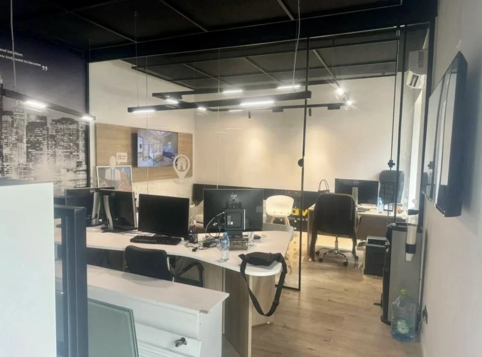 Tirane, jepet me qera , 55 m² 1.000 € 