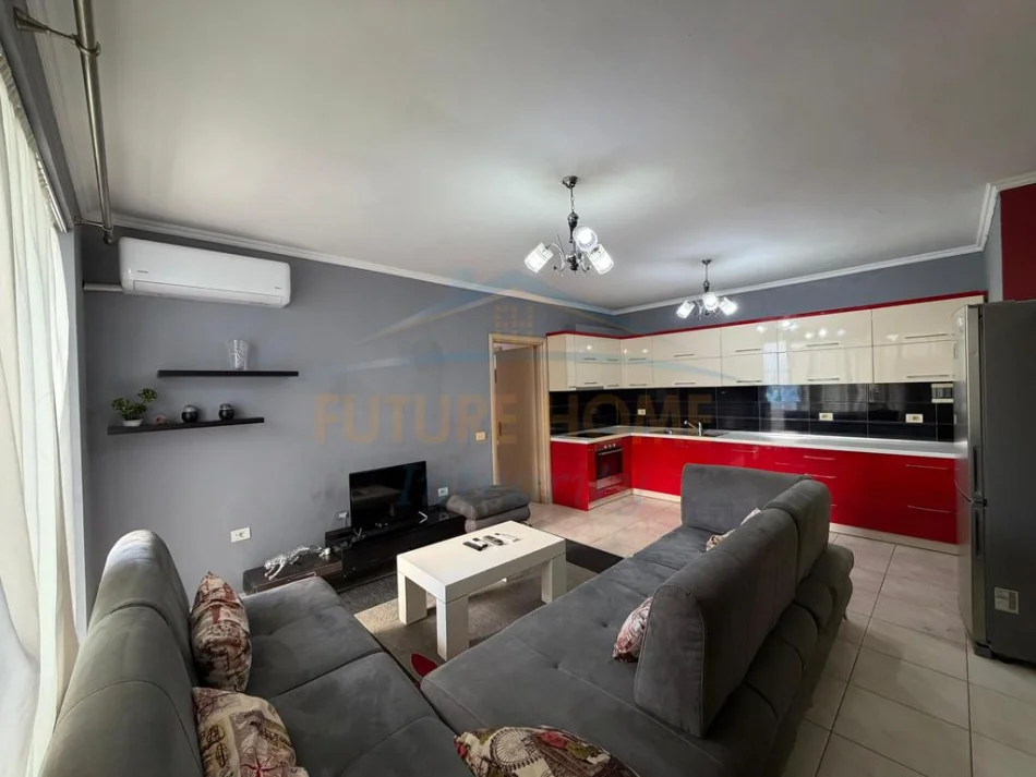 Tirane, jepet me qera apartament 2+1+Ballkon Kati 1, 91 m² 546 € (Alidemi)