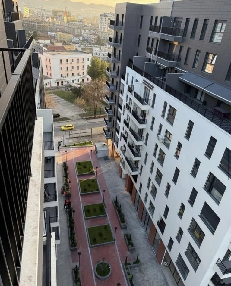 Tirane, jepet me qera apartament Kati 6, 100 m² 600 € 