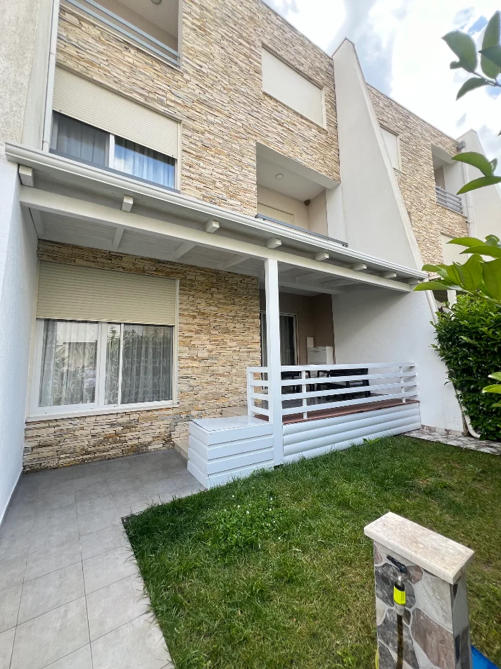 Gjiri Lalezit | Hamallaj, shitet apartament 2+1 Kati 0, 71 m² 255.000 € (Gjiri Lalezit)