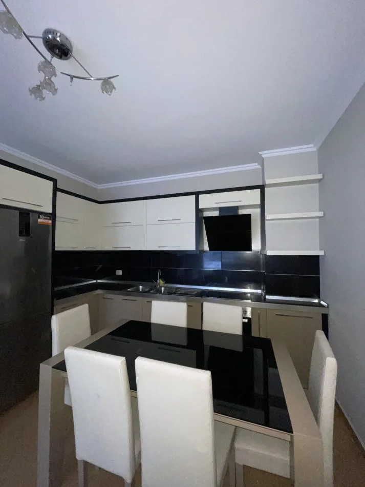 Tirane, shitet apartament 2+1+Aneks+Ballkon Kati 5, 100 m² 140.000 € (Rruga teodor keko)