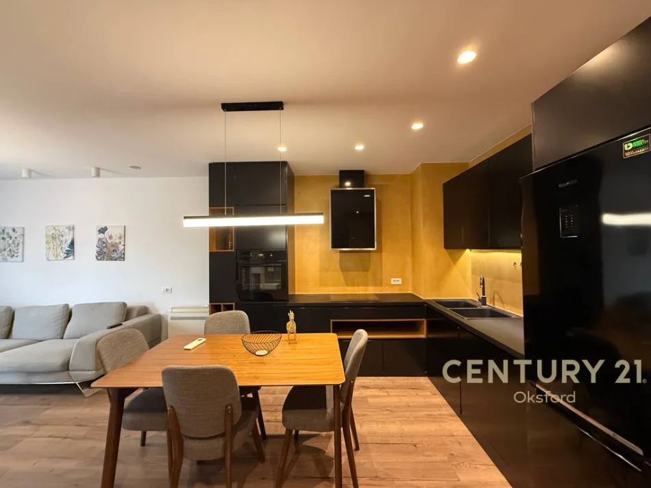 Tirane, jepet me qera apartament 2+1+Aneks+Ballkon Kati 11, 91 m² 950 € (Magneti)