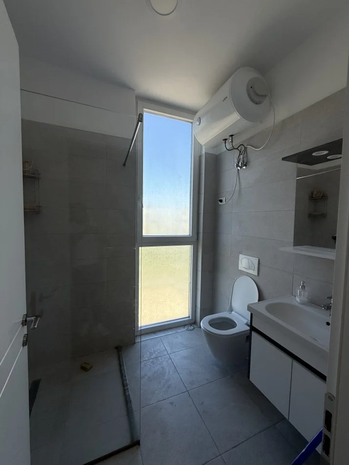 Tirane, jepet me qera apartament 2+1 Kati 6, 100 m² 650 € (Bulevardi bajram curri)