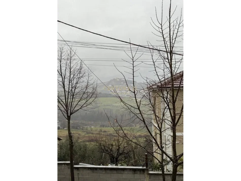 Tirane, jepet me qera Vile 2 Katshe Kati 2, 162 m² 1.300 € 