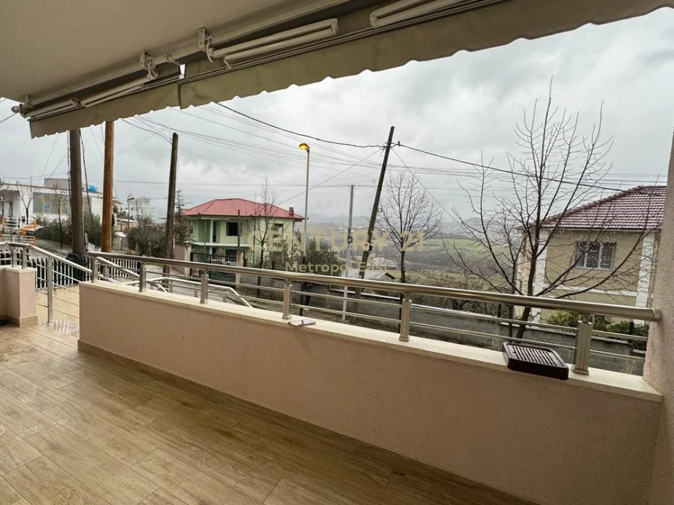 Tirane, jepet me qera Vile 2 Katshe Kati 2, 162 m² 1.300 € 