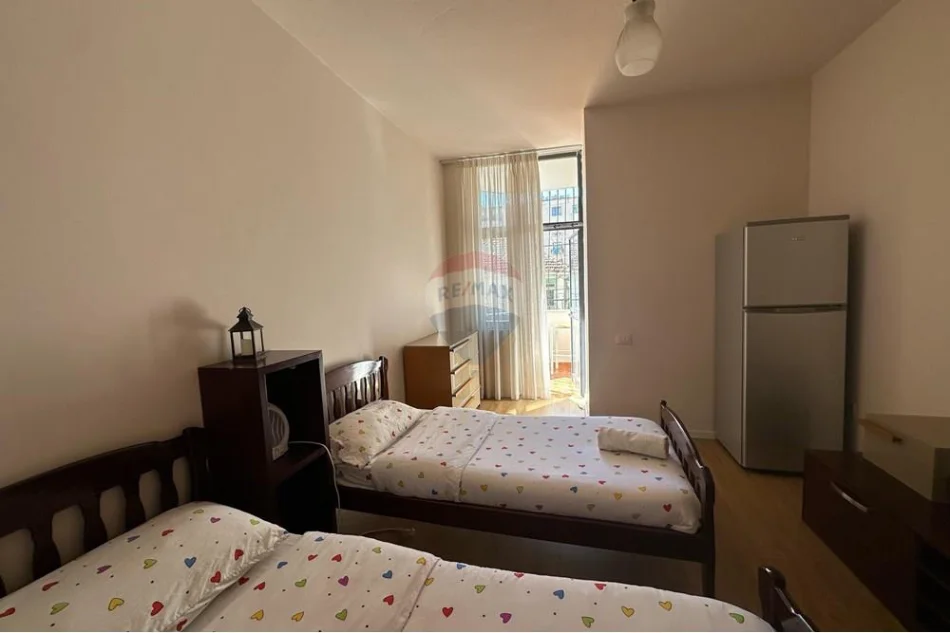 Tirane, shitet apartament 2+1+Ballkon , 120 m² 280.000 € (Bulevardi Zogu i Pare, Qender)