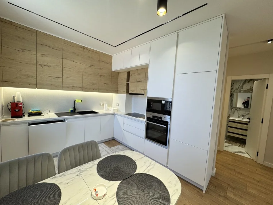 Tirane, jepet me qera apartament , 65 m² 600 € 