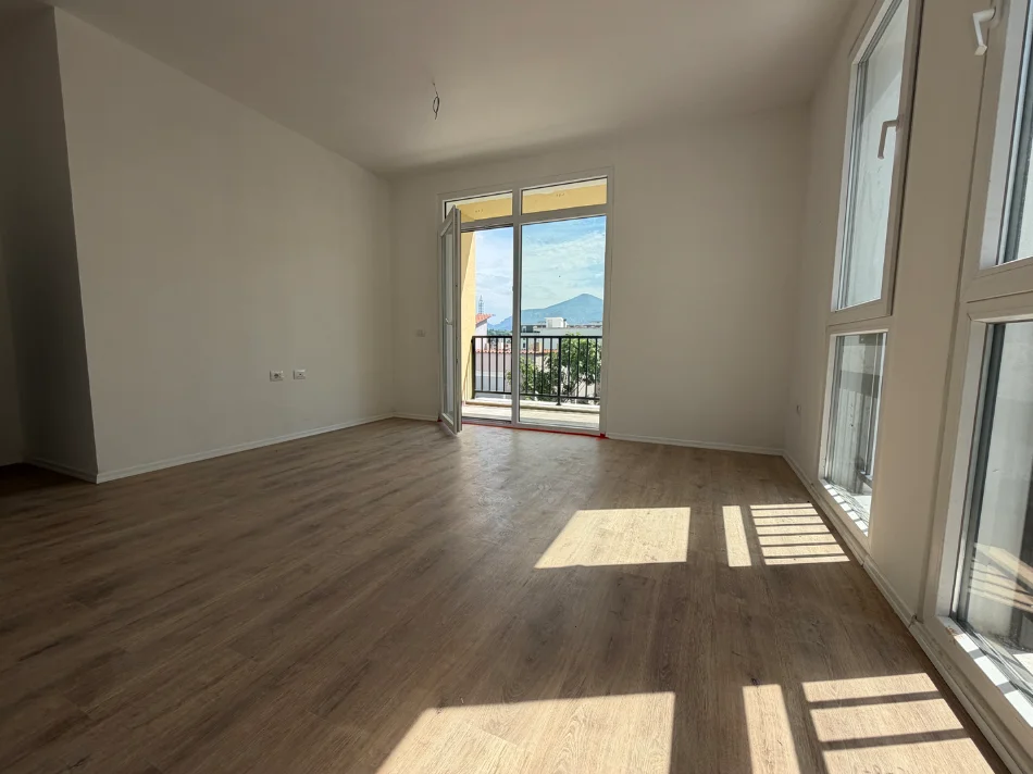 Tirane, shitet apartament 2+1+Ballkon , 85 m² 190.320 € (Sauk i Vjetër, Oaz Tirana 2)