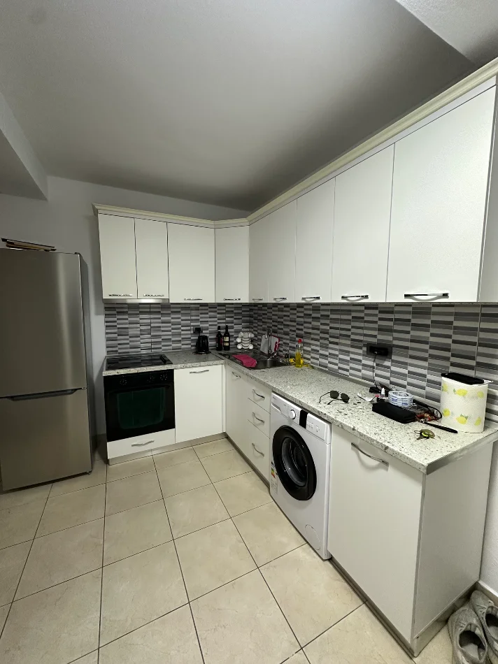 Tirane, jepet me qera apartament 2+1 Kati 5, 85 m² 500 € (Astir)
