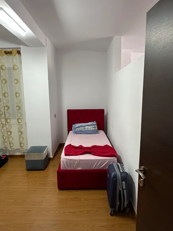 Tirane, jepet me qera apartament 2+1 Kati 5, 85 m² 500 € (Astir)