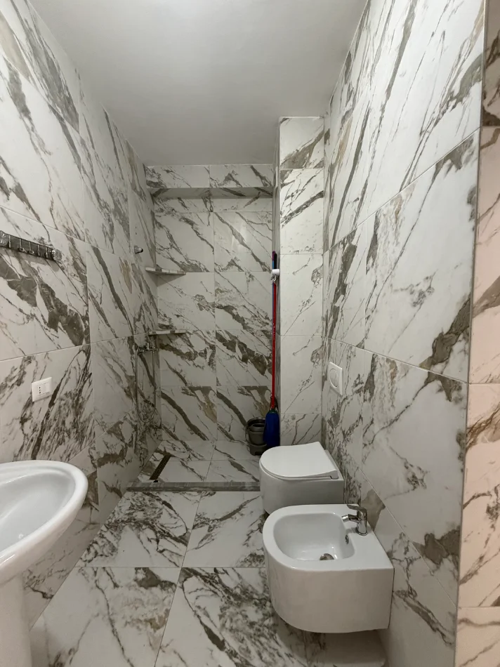 Tirane, jepet me qera nga Pronari, pa-komision apartament 1+1+Ballkon Kati 3, 64 m² 570 € (Don bosko)
