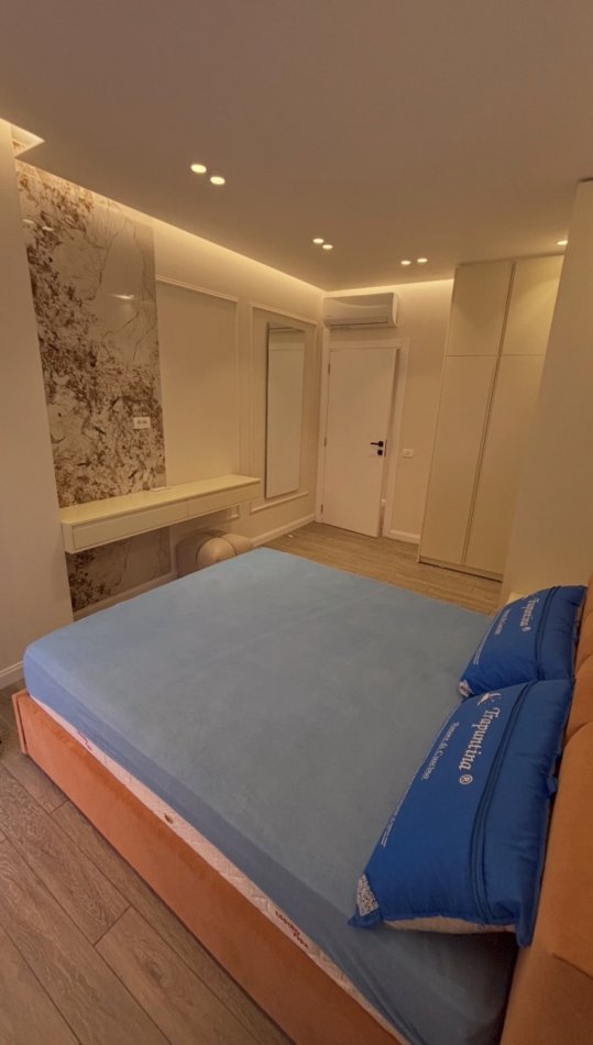 Tirane, jap me qera apartament 2+1 Kati 1, 95 m² 1.100 €