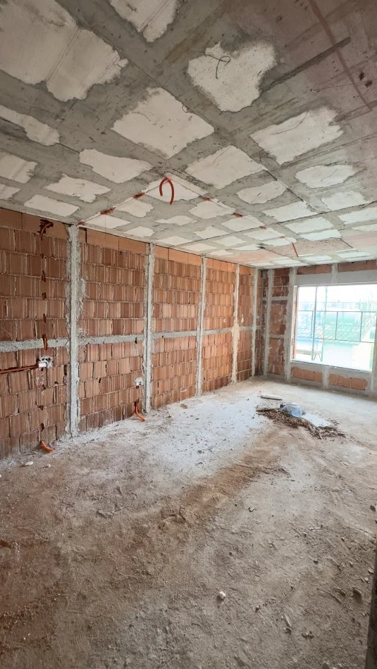 Tirane, shitet apartament 1+1+Ballkon Kati 3, 75 m² 71.402 € (Unaze e Madhe Paskuqan)