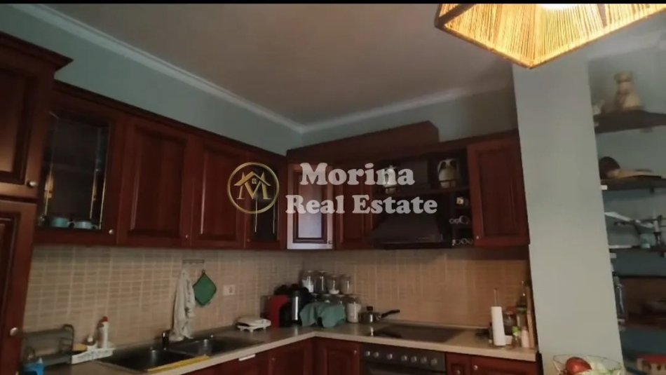 Tirane, jepet me qera apartament 1+1 Kati 2, 60 m² 350 € (Fresku)