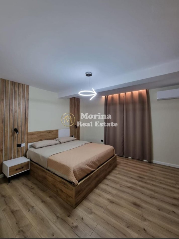 Tirane, jepet me qera apartament 1+1 Kati 11, 70 m² 800 € (Pazari i Ri)