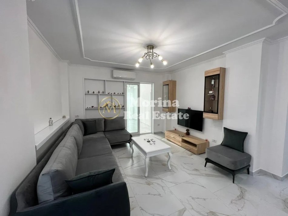 Tirane, jepet me qera apartament 2+1 Kati 4, 105 m² 1.200 € (Sheshi Willson)