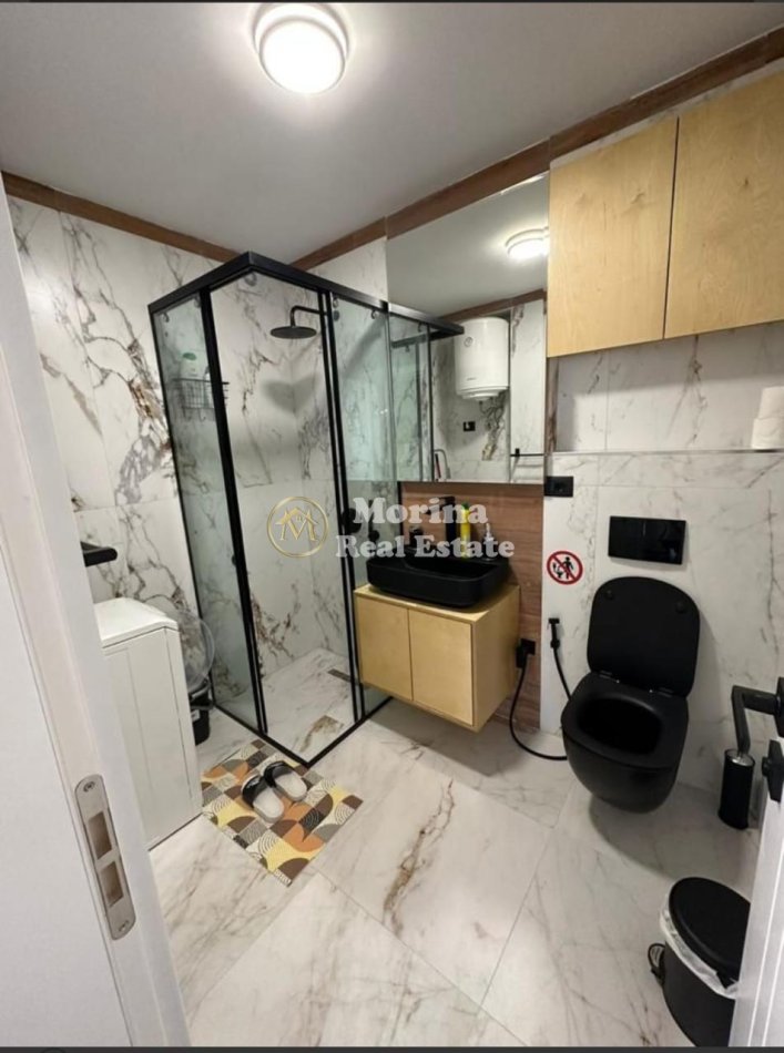 Tirane, jepet me qera apartament 1+1 Kati 11, 70 m² 800 € (Pazari i Ri)