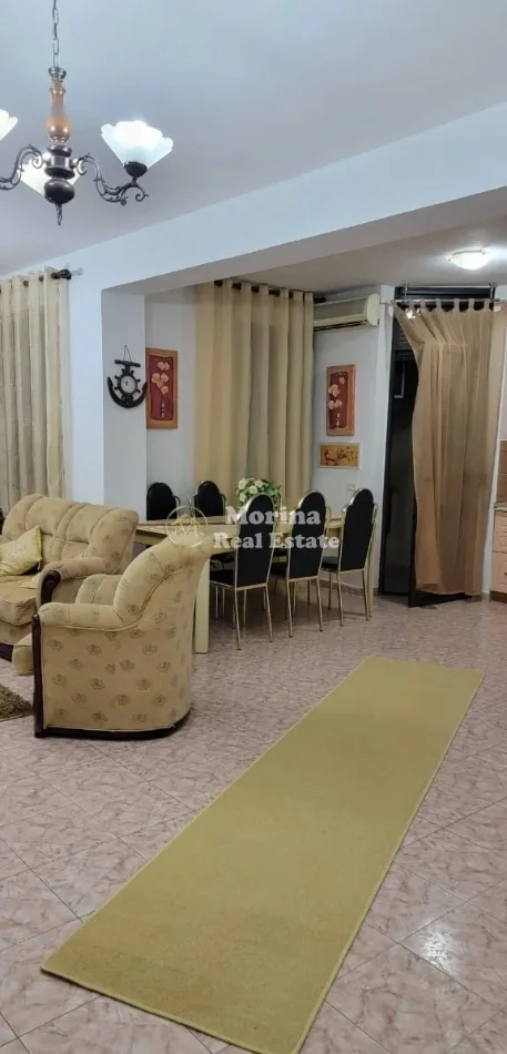 Tirane, jepet me qera apartament 2+1 Kati 5, 105 m² 900 € (Blloku)