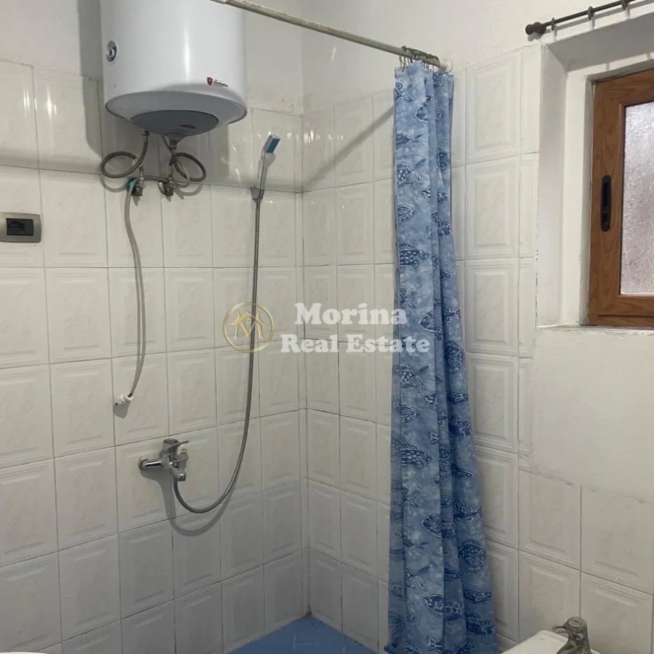 Tirane, jepet me qera shtepi 2+1 Kati 1, 120 m² 450 € (Sauk)