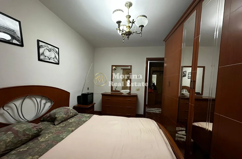Tirane, jepet me qera apartament 2+1 Kati 5, 100 m² 700 € (Rruga Fortuzi)