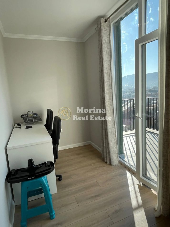 Tirane, jepet me qera apartament 2+1 Kati 4, 100 m² 500 € (Yzberisht)