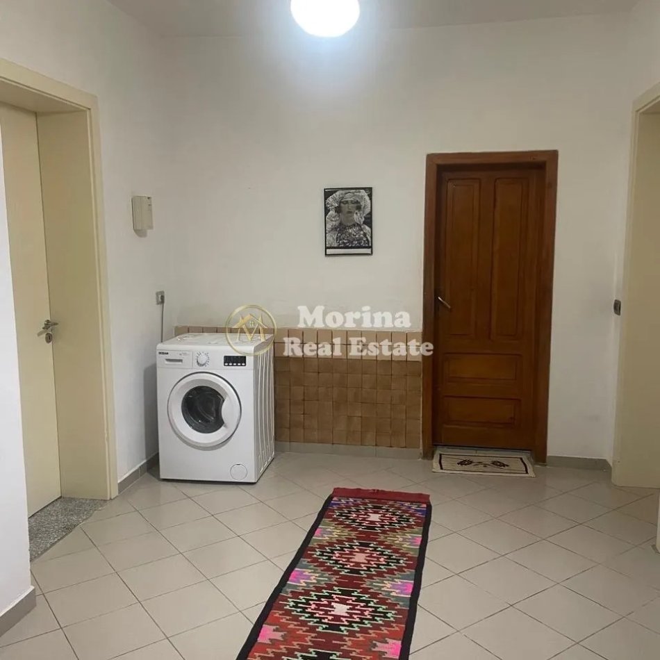Tirane, jepet me qera shtepi 2+1 Kati 1, 120 m² 450 € (Sauk)