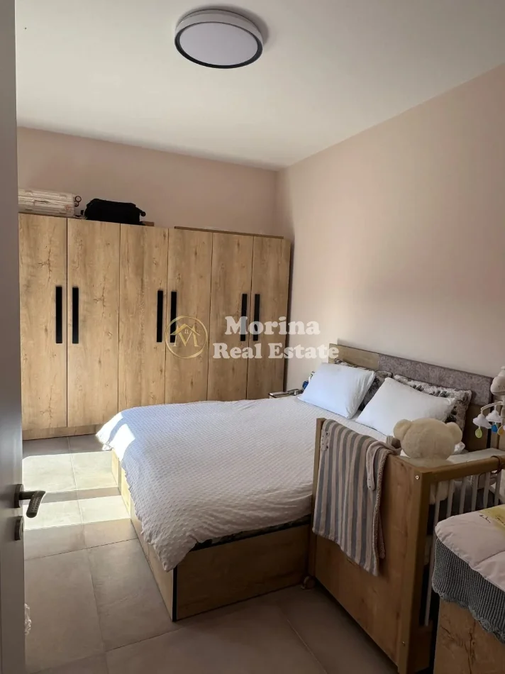 Tirane, jepet me qera apartament 1+1 Kati 5, 75 m² 400 € (Paskuqan)
