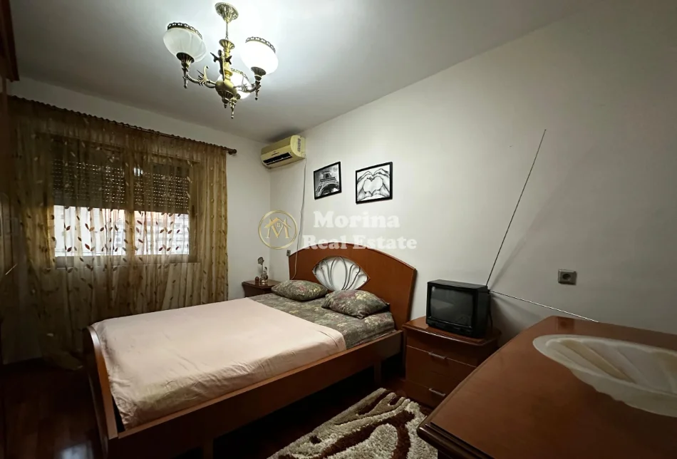 Tirane, jepet me qera apartament 2+1 Kati 5, 100 m² 700 € (Rruga Fortuzi)