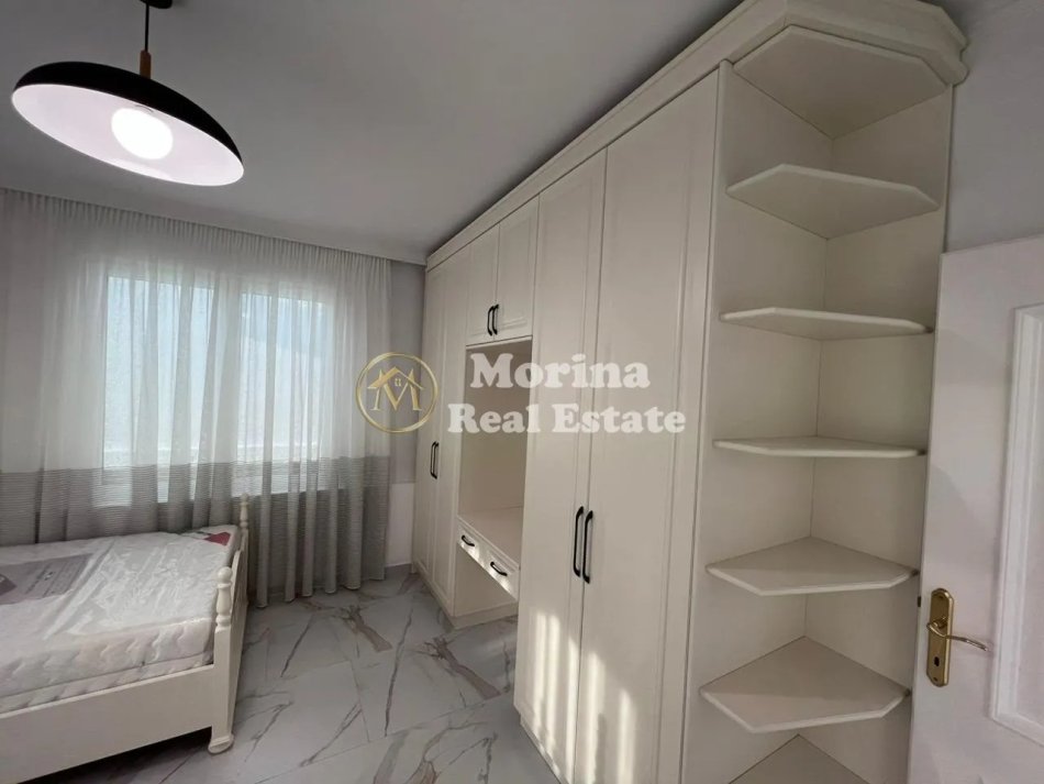 Tirane, jepet me qera apartament 2+1 Kati 4, 105 m² 1.200 € (Sheshi Willson)