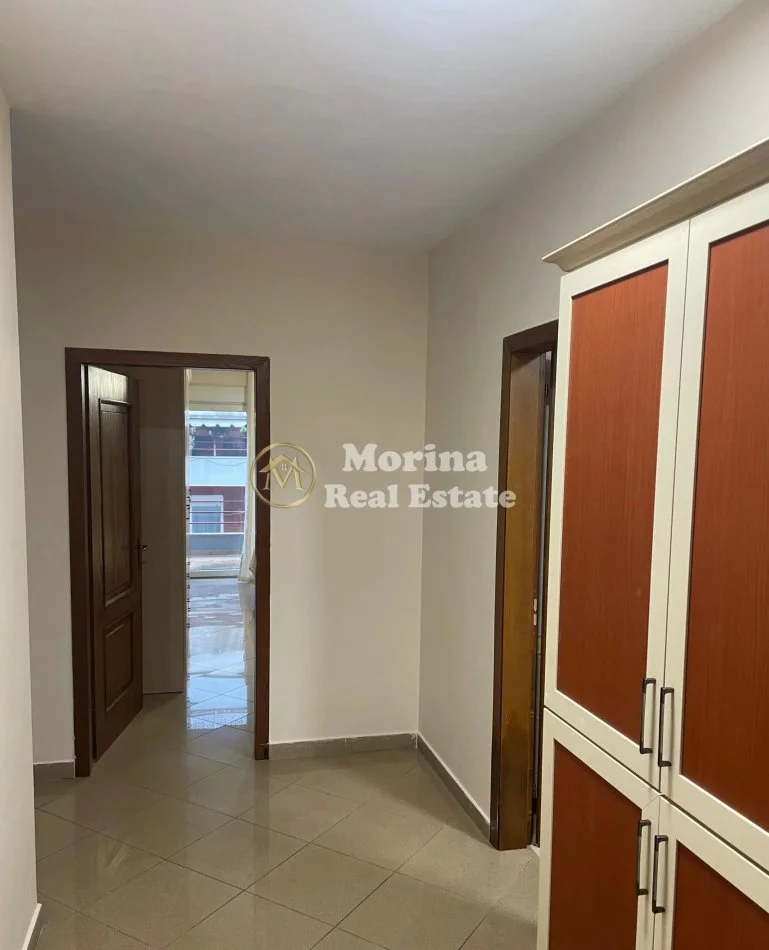 Tirane, jepet me qera apartament 2+1 Kati 4, 100 m² 800 € (Liqeni i Thate)