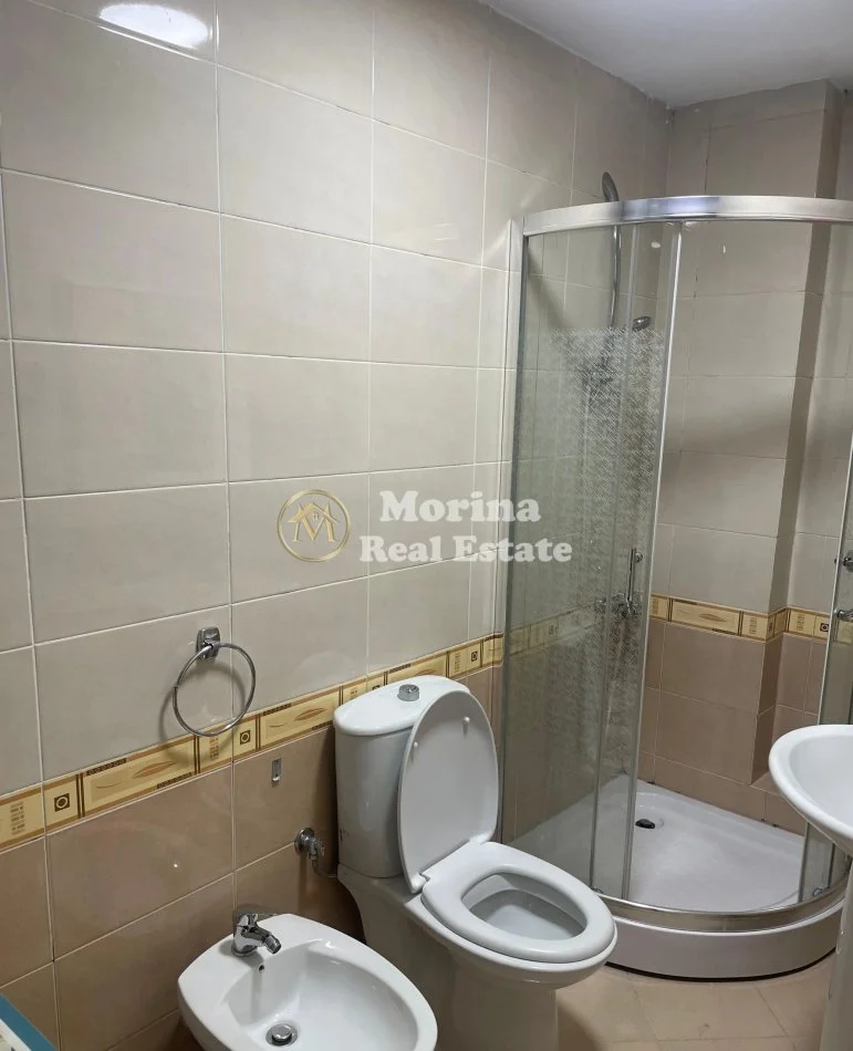 Tirane, jepet me qera apartament 2+1 Kati 4, 100 m² 800 € (Liqeni i Thate)
