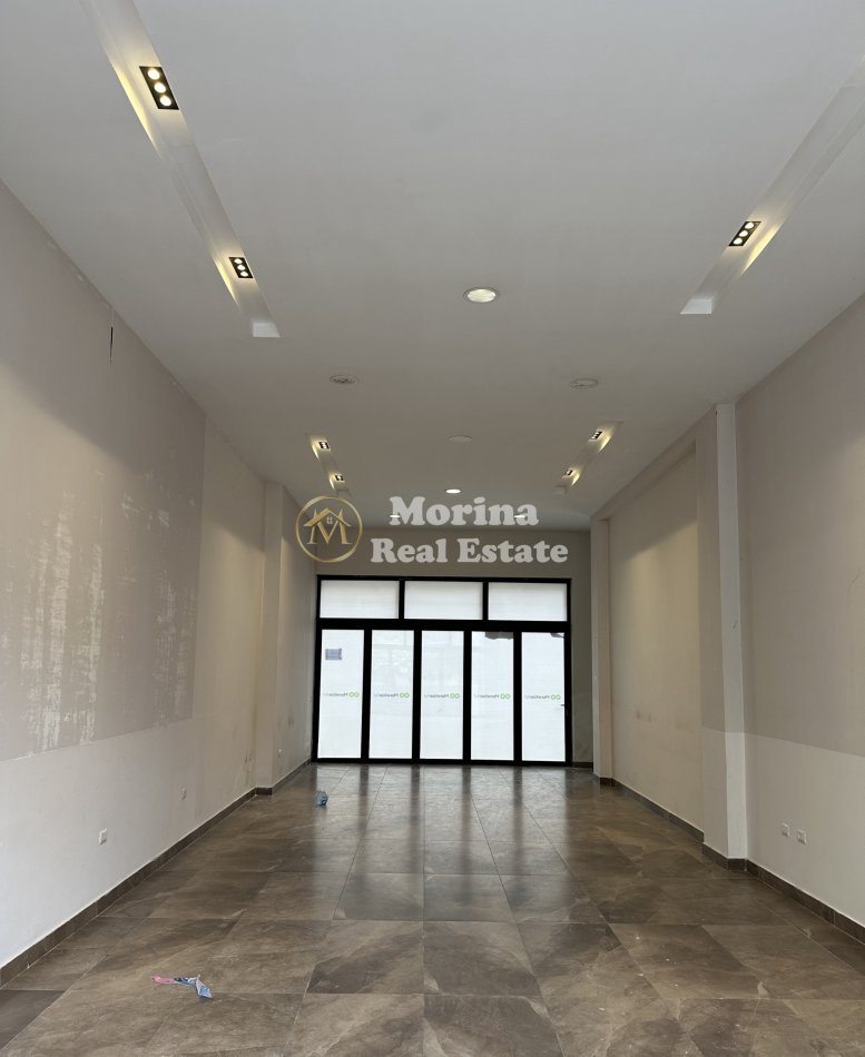 Tirane, jepet me qera ambjent biznesi Kati 1, 87 m² 900 € (21 Dhjetori)