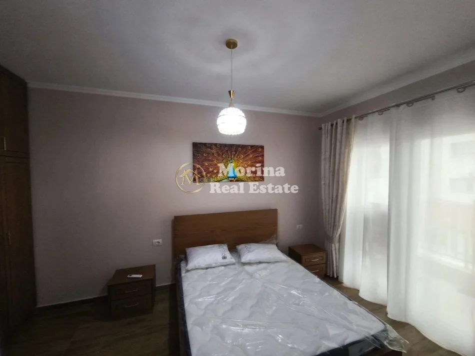Tirane, jepet me qera apartament 1+1 Kati 4, 66 m² 800 € (Zogu i Zi)