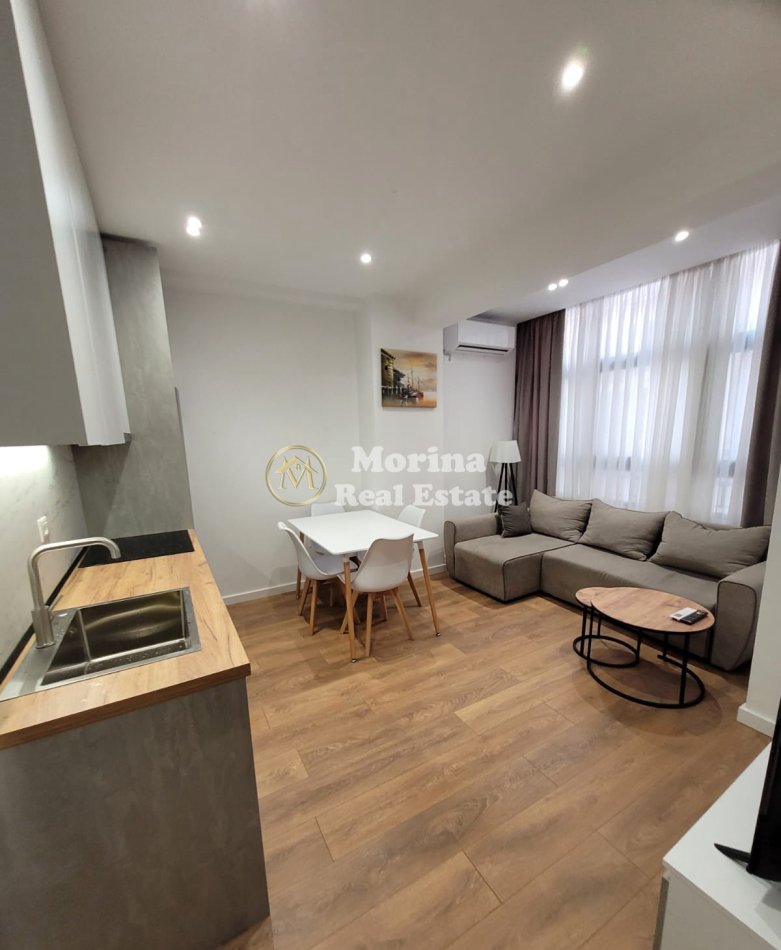 Tirane, jepet me qera apartament 1+1 Kati 2, 50 m² 550 € (Komuna e Parisit)