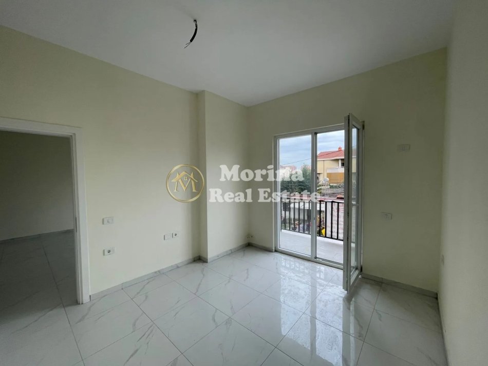 Tirane, jepet me qera ambjent biznesi Kati 1, 65 m² 450 € (Kamez)