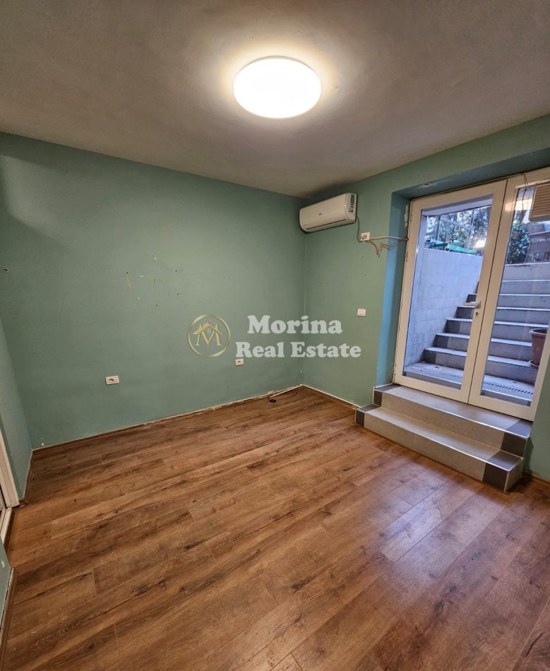 Tirane, jepet me qera ambjent biznesi Kati 1, 30 m² 400 € (Shallvaret)