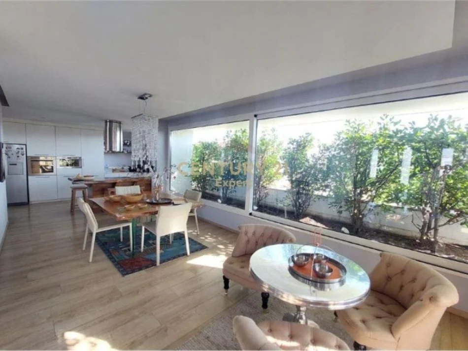 Tirane, shitet apartament+verande | Penthouse 4+1 Kati 8, 343 m² 466.500 € (Rruga Naim Frashëri, Tirane)